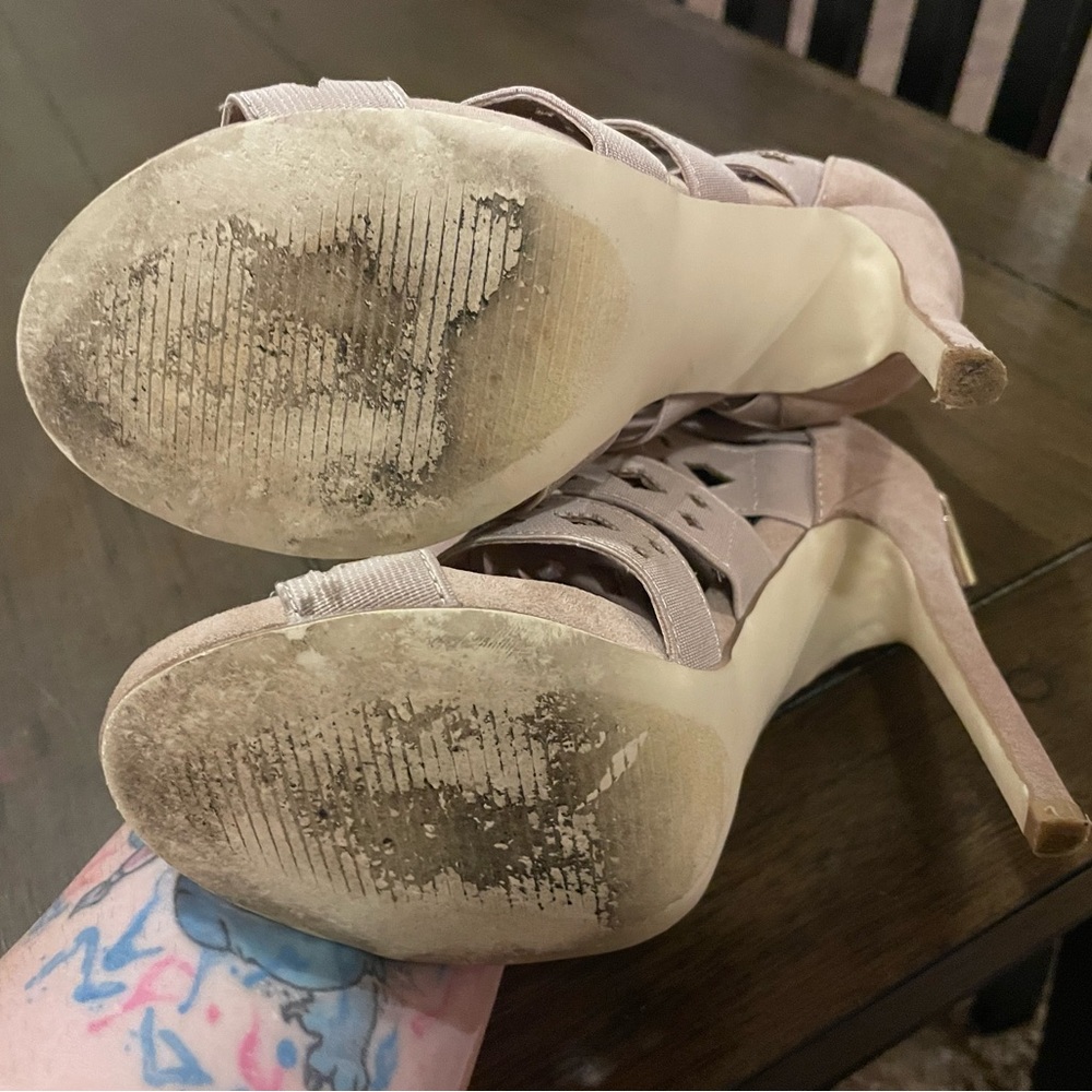 🔴 Shoedazzle Heeled Boots - Picture 8 of 9